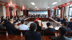 标题:中电建冀交高投公司迎新年茶话会圆满举行<br/>说明:2025年12月30日，中电建冀交高投公司举行迎新年茶话会。茶话会由公司党委书记、总经理李辉主持，公司董事长刘晖、领导班子成员出席茶话会。<br/>日期:2025/12/30 16:56:08