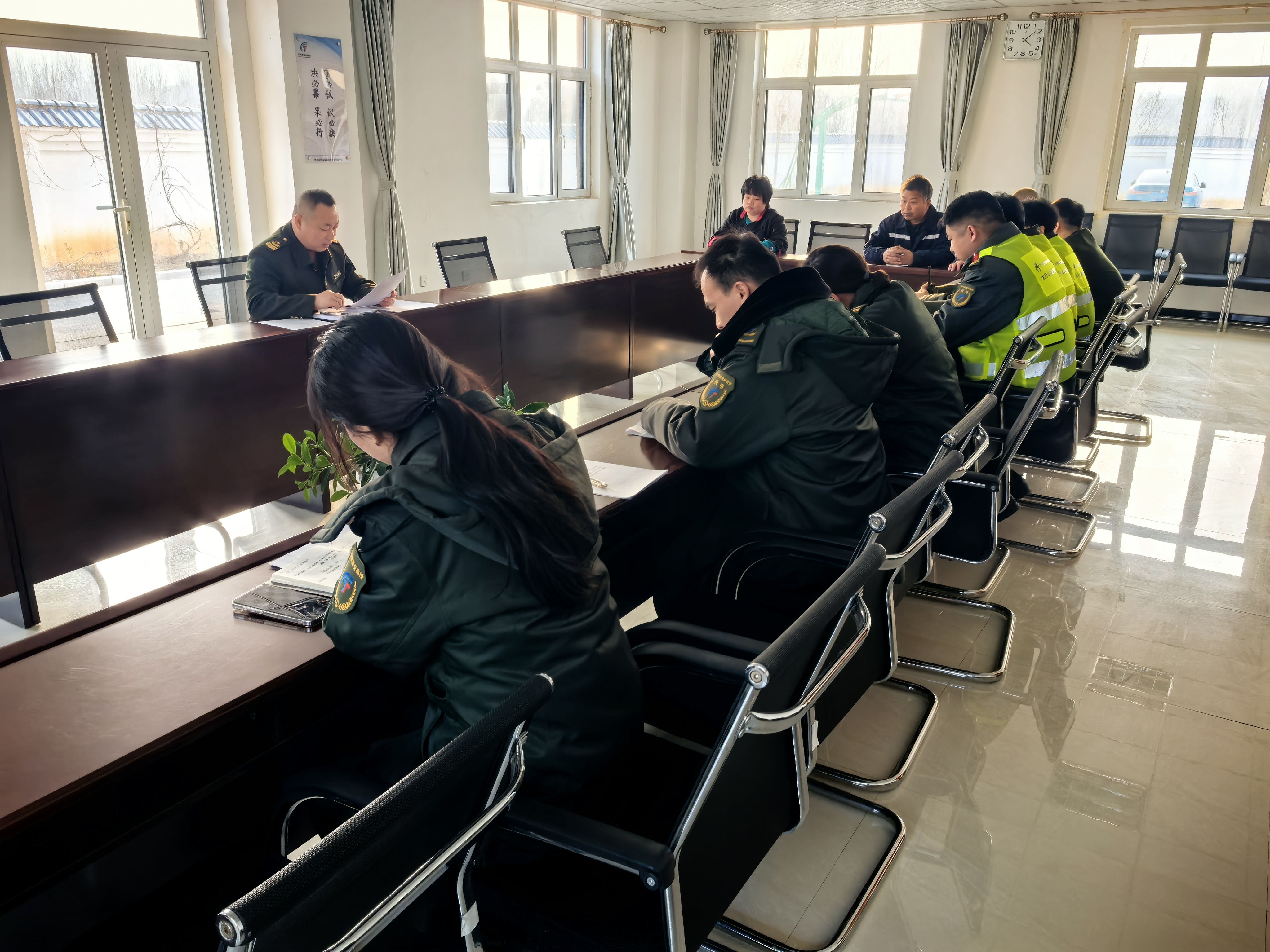 1.28党风廉政专题会议(力戒官僚主义).jpg 1.28党风廉政专题会议(力戒官僚主义).jpg