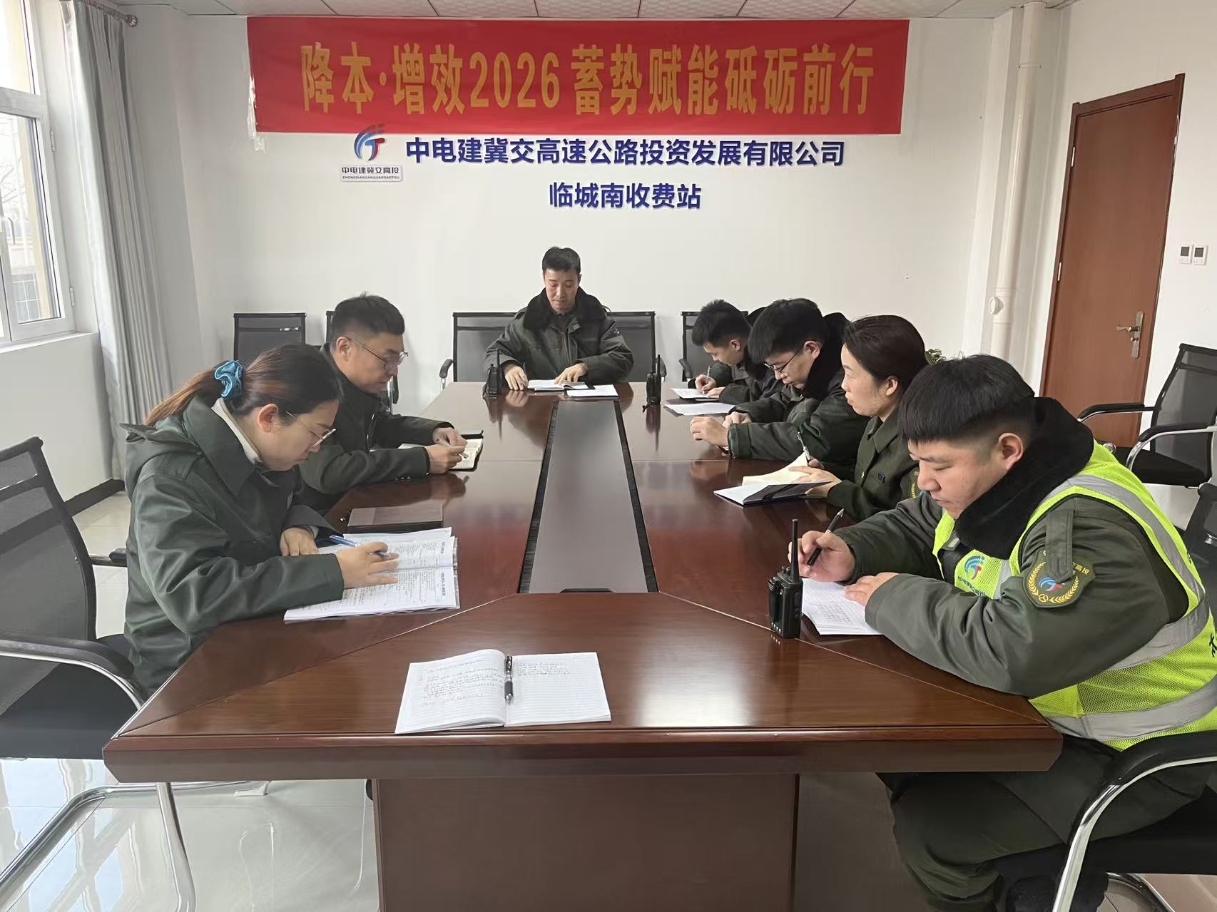 29e5d159ca0f6c8e9ad155ec97e86100.jpg 29e5d159ca0f6c8e9ad155ec97e86100.jpg